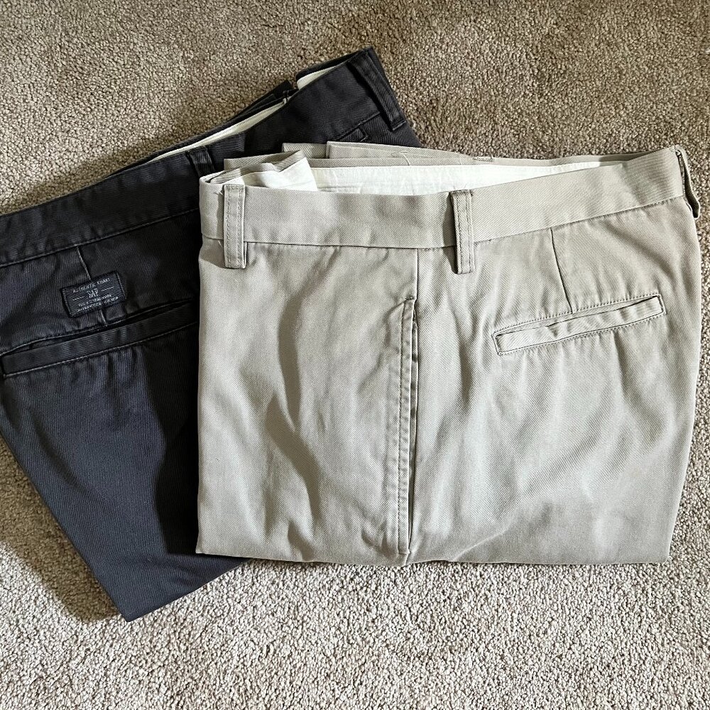 Men's Khakis set (GAP and BR men's pants 32 x 34)